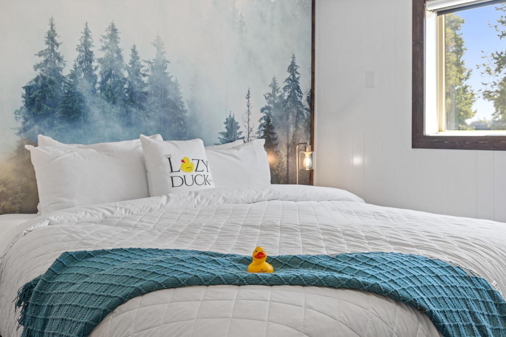 ווסט ילוסטון Lazy Duck Inn מראה חיצוני תמונה